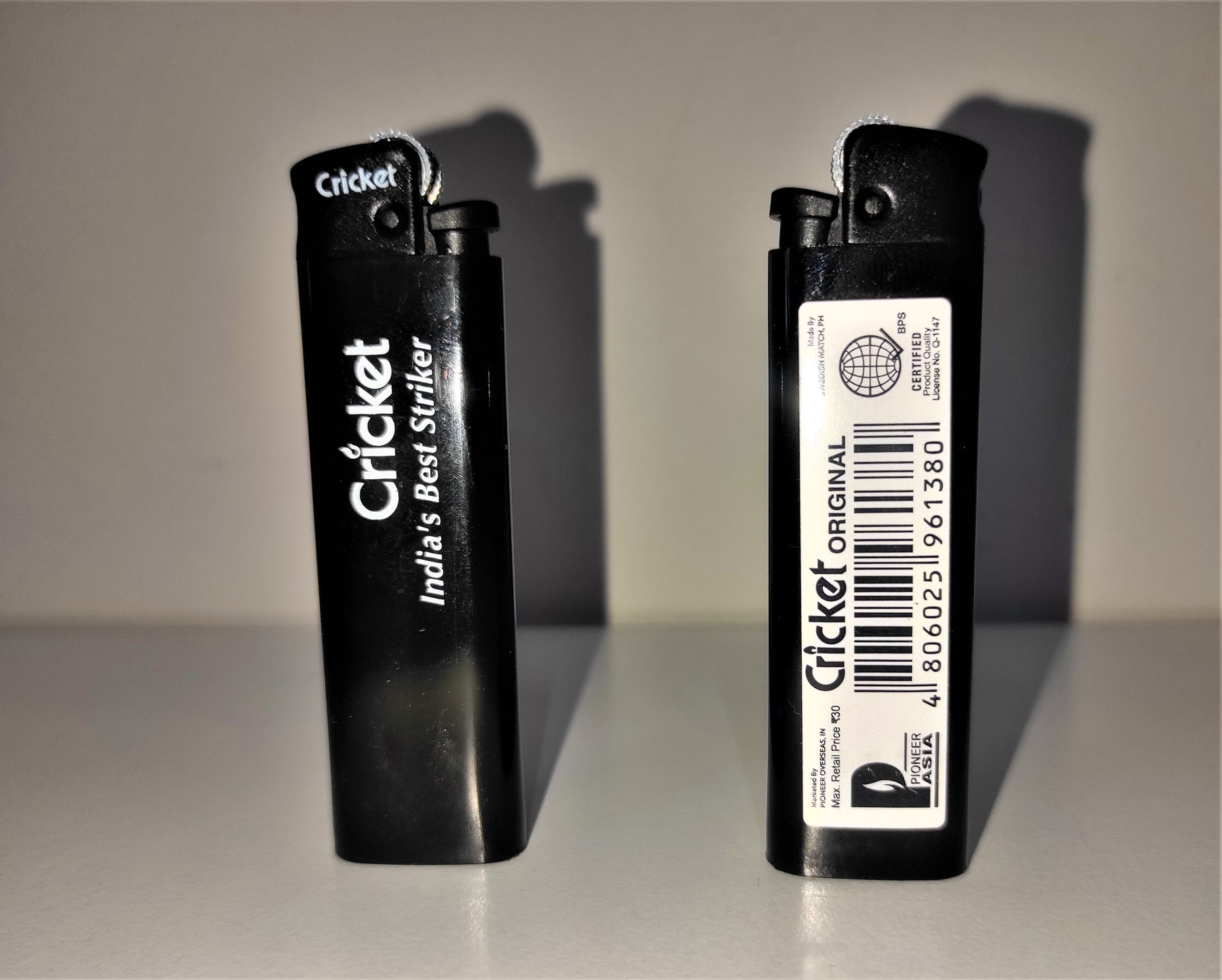 Cricket Disposable Lighters - Original