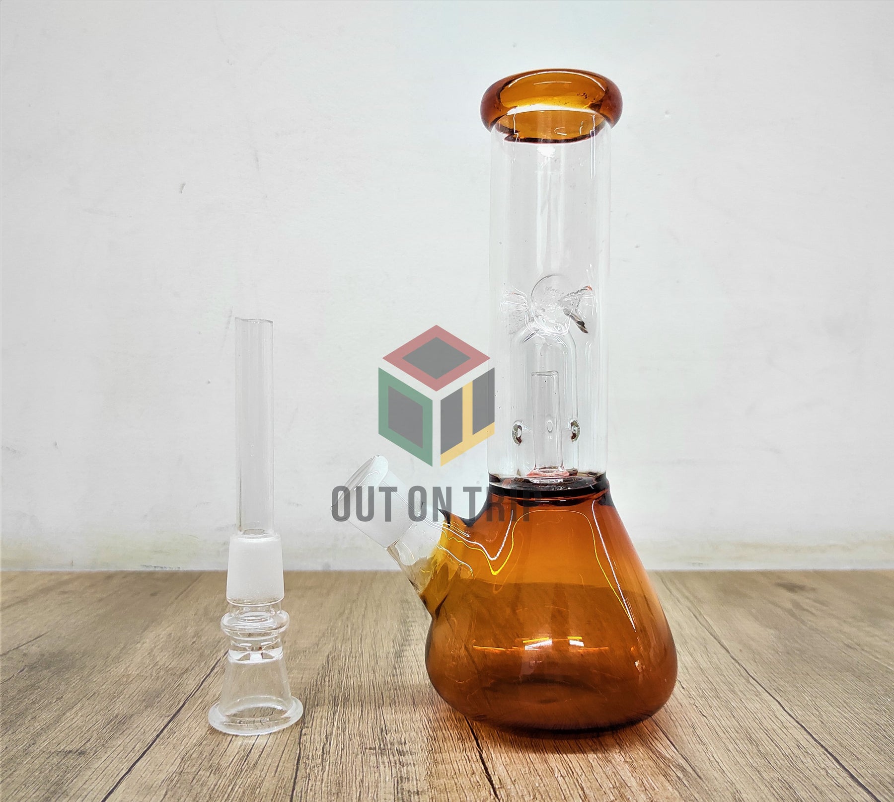 8 Ich Conical Flask Assorted Colors Bong with UFO Percolator and Ice Catcher