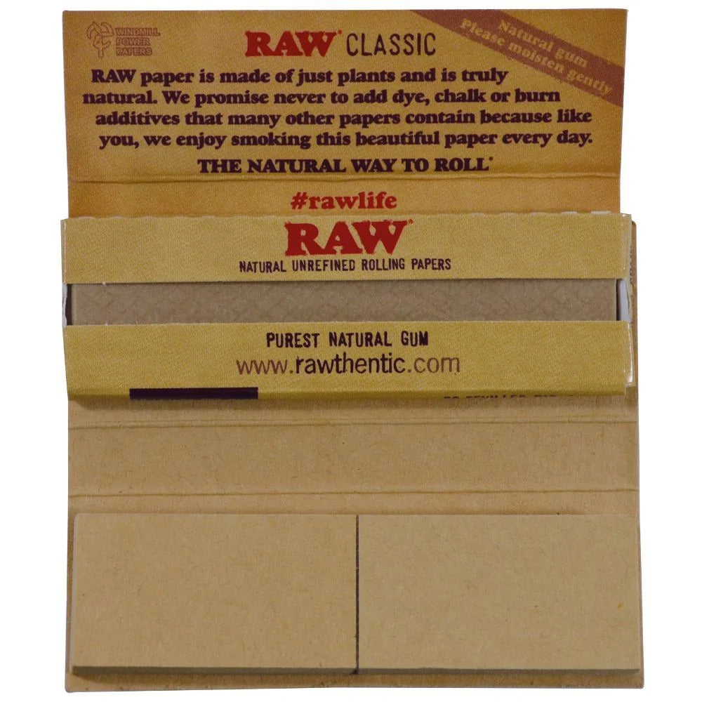 RAW Classic Connoisseur - SINGLE WIDE Rolling Papers with Tips