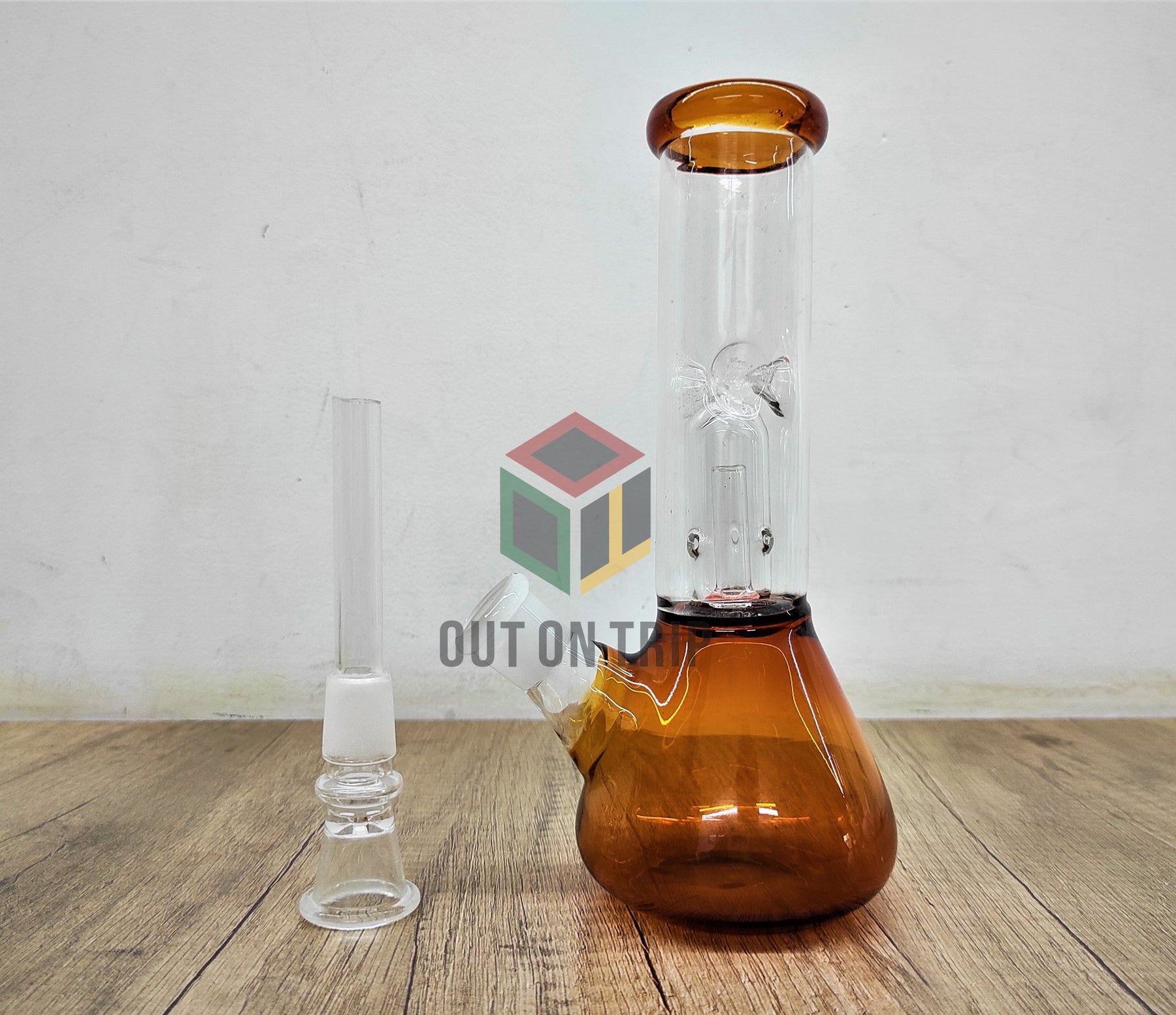 8 Ich Conical Flask Assorted Colors Bong with UFO Percolator and Ice Catcher