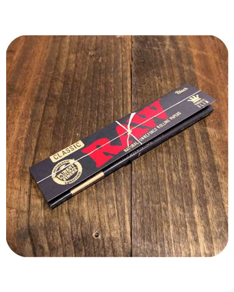 Raw Black Rolling Paper + Raw Perfecto cone tips - Set of 4